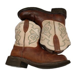 Ariat Women's US 8.5 Fatbaby Heritage Tess Distressed Western Boots Brown